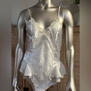 Vintage Nordstrom White Satin Lace Teddy Bodysuit Size 6/M